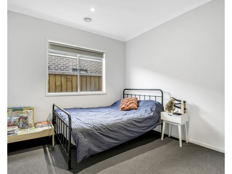 9 Coach Drive, Donnybrook VIC 3064