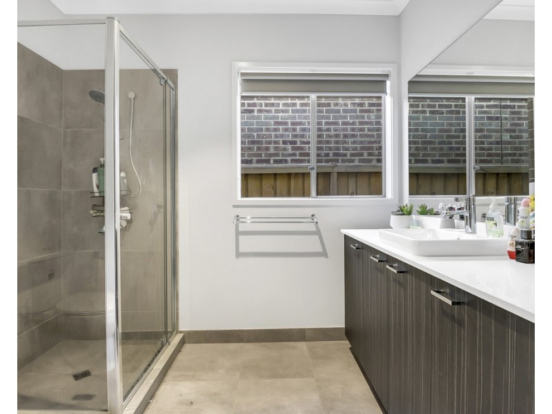 9 Coach Drive, Donnybrook VIC 3064