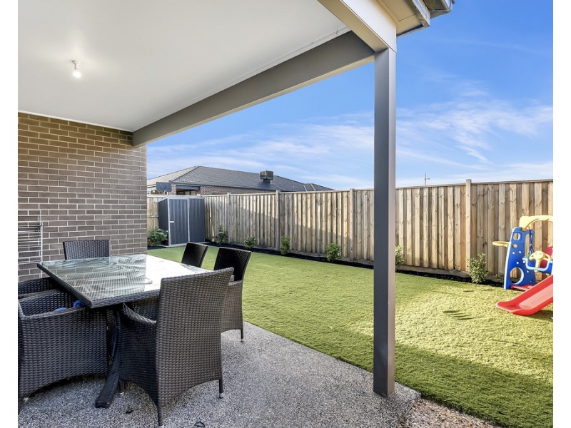 9 Coach Drive, Donnybrook VIC 3064