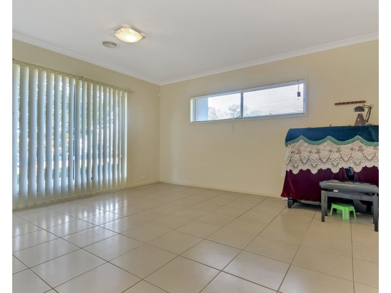 24 Ferncroft Drive, South Morang VIC 3752