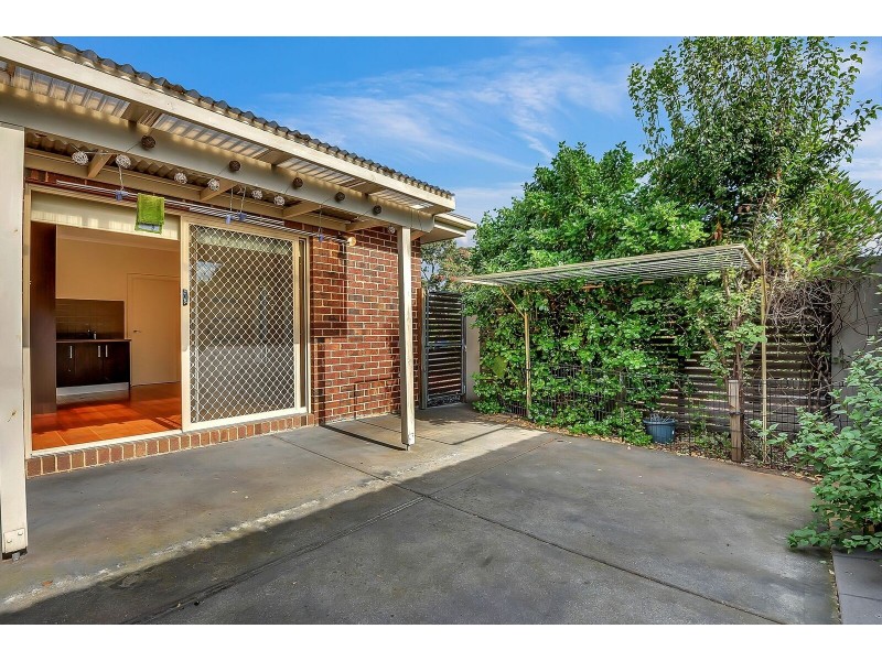 1/30 Highland Street, Kingsbury VIC 3083