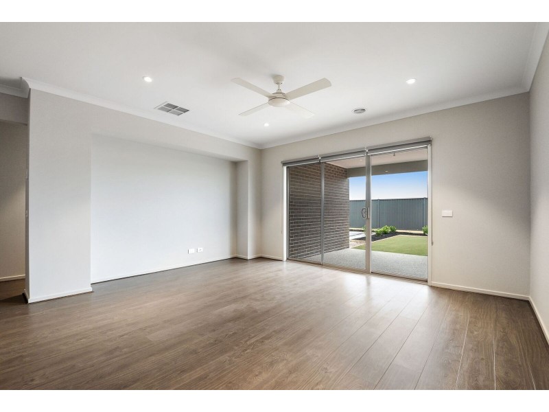 50 Freehold Street, Doreen VIC 3754