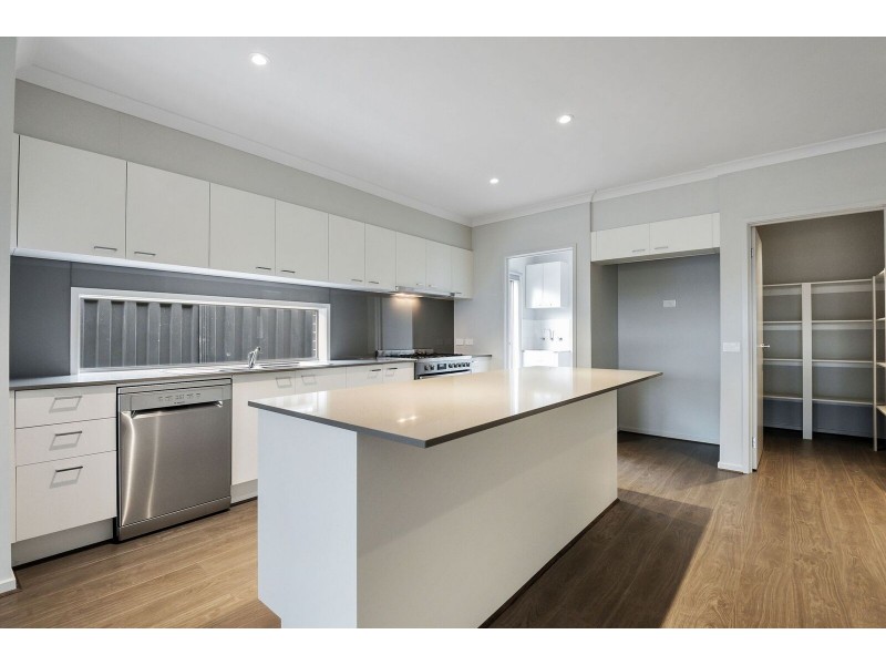 50 Freehold Street, Doreen VIC 3754