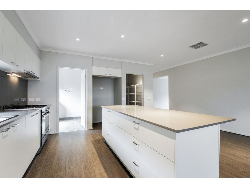 50 Freehold Street, Doreen VIC 3754