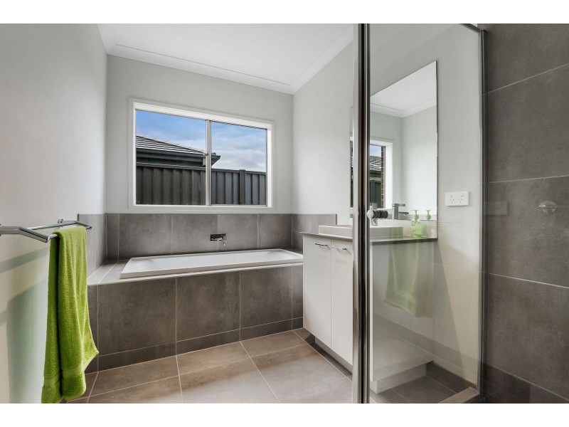 50 Freehold Street, Doreen VIC 3754