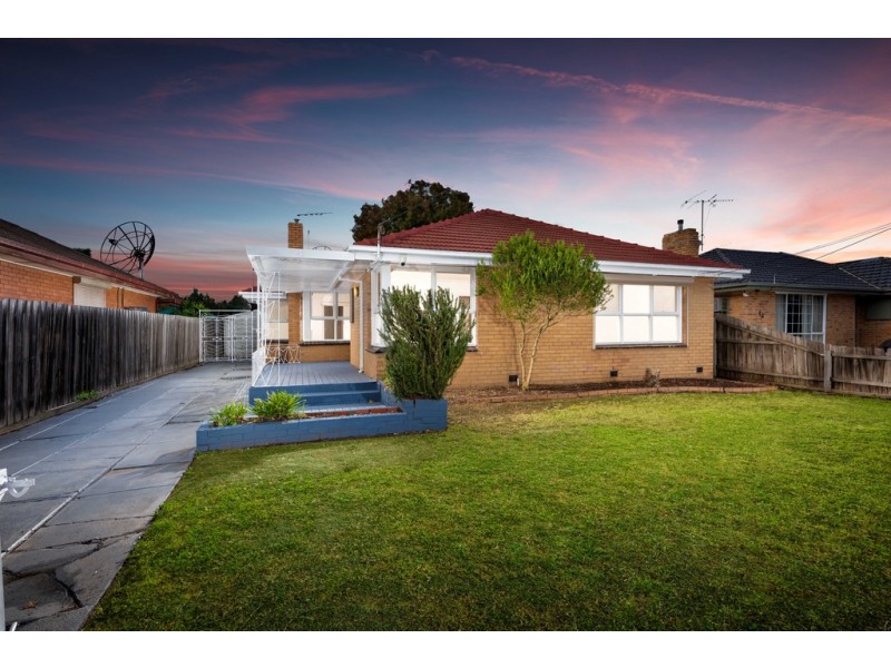 42 Tunaley Parade, Reservoir VIC 3073