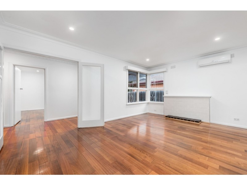 42 Tunaley Parade, Reservoir VIC 3073