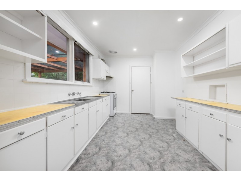 42 Tunaley Parade, Reservoir VIC 3073