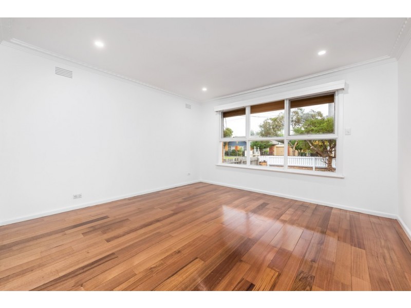 42 Tunaley Parade, Reservoir VIC 3073