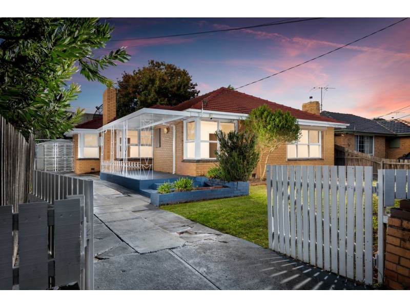 42 Tunaley Parade, Reservoir VIC 3073