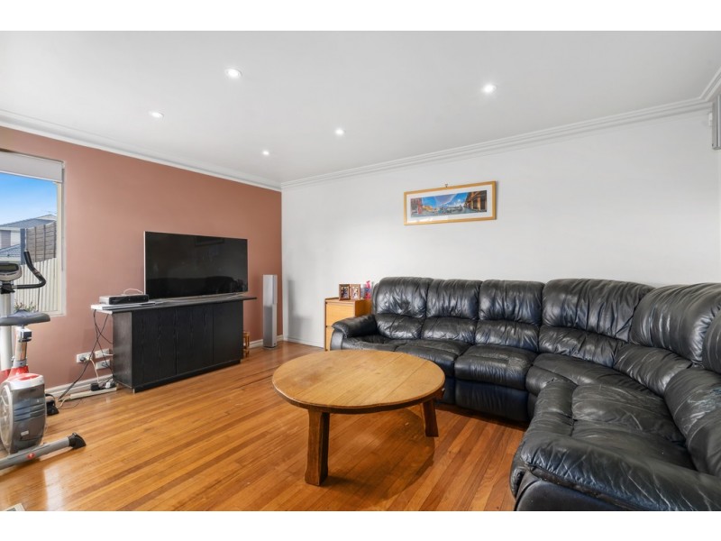 124 Darebin Drive, Thomastown VIC 3074