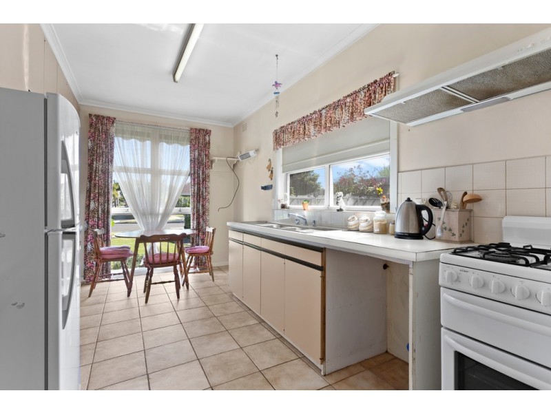 8 Currajong Street, Thomastown VIC 3074