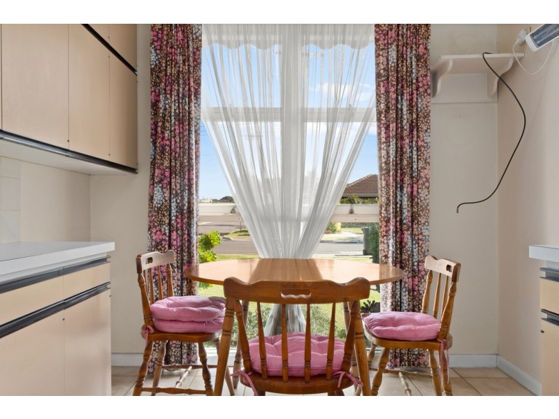 8 Currajong Street, Thomastown VIC 3074