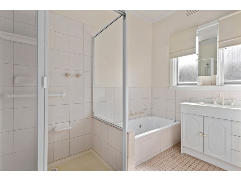 8 Currajong Street, Thomastown VIC 3074