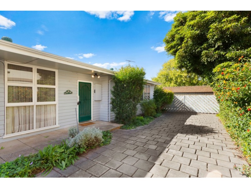 8 Currajong Street, Thomastown VIC 3074