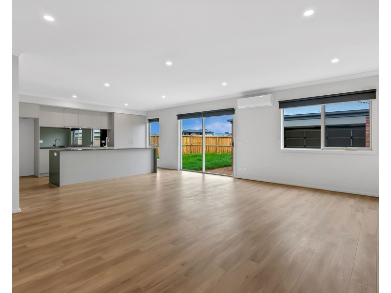 1 Atherton Walk, Doreen VIC 3754