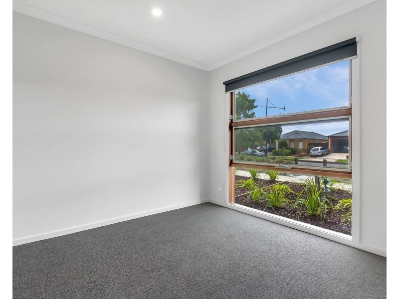 1 Atherton Walk, Doreen VIC 3754