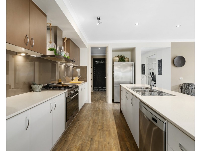 11 Francesca Drive, Mernda VIC 3754