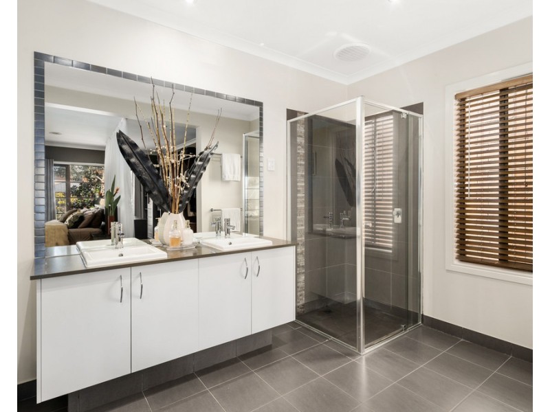 11 Francesca Drive, Mernda VIC 3754