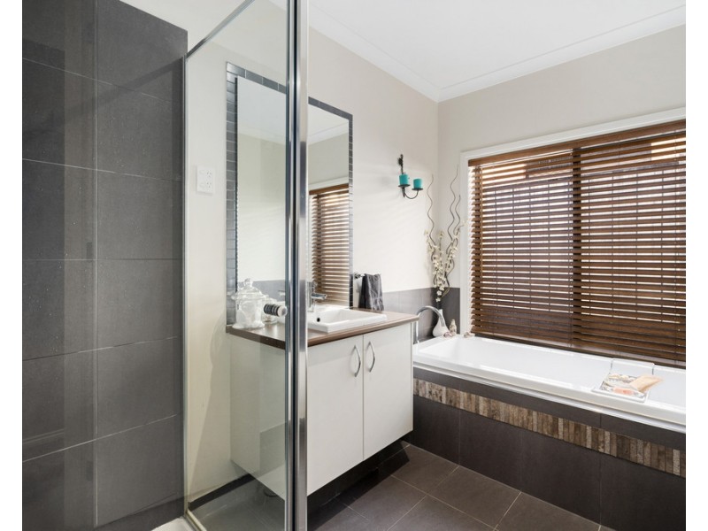 11 Francesca Drive, Mernda VIC 3754