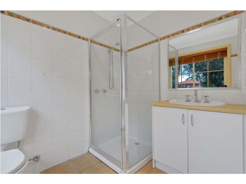 9 Adam Place, Mill Park VIC 3082