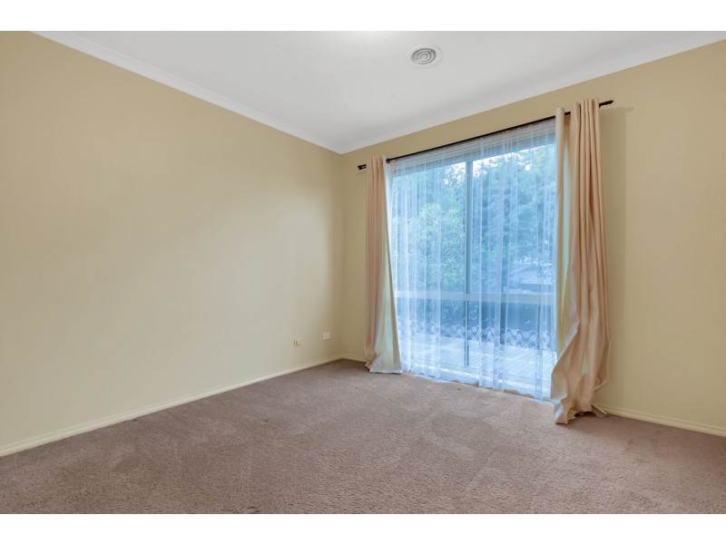 9 Adam Place, Mill Park VIC 3082