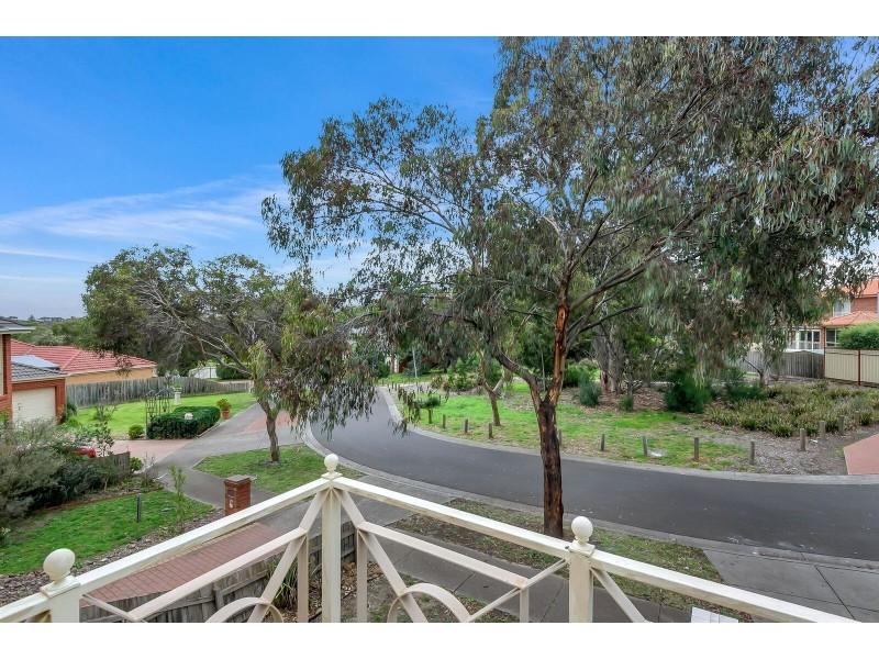 9 Adam Place, Mill Park VIC 3082