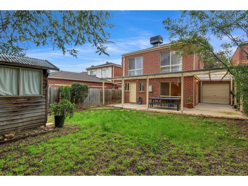 9 Adam Place, Mill Park VIC 3082