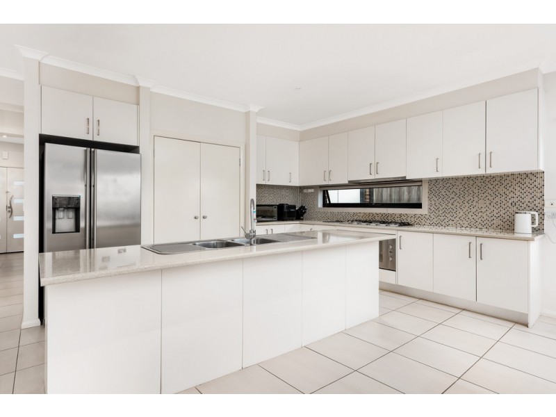 107 Gordons Road, South Morang VIC 3752