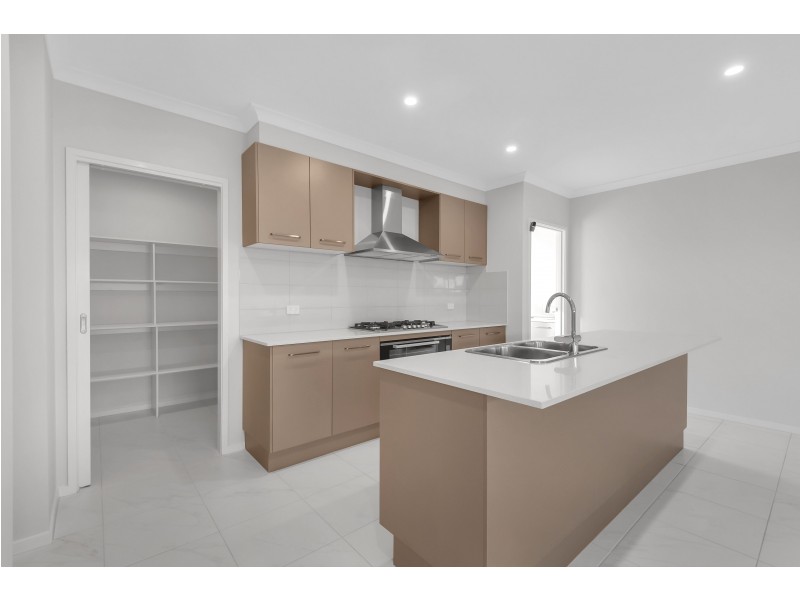 814 Bridge Inn Road, Doreen VIC 3754