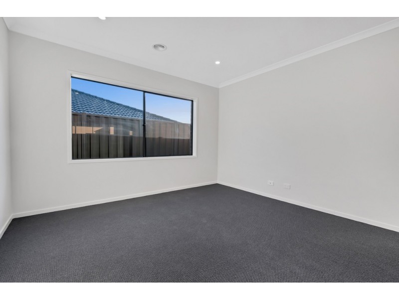 814 Bridge Inn Road, Doreen VIC 3754