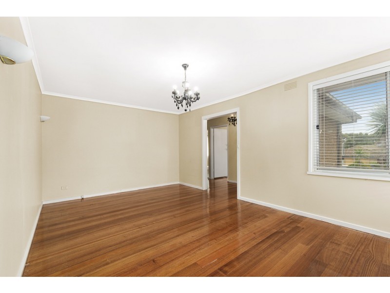 8 Valley Road, Bundoora VIC 3083