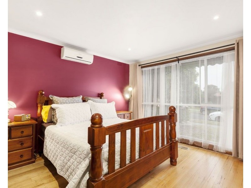 2 Chicquita Place, Mill Park VIC 3082