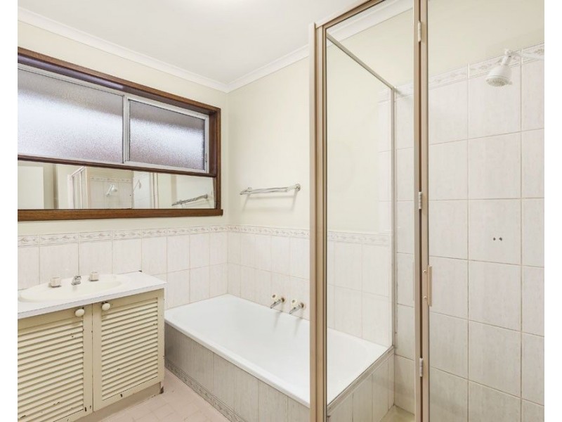 2 Chicquita Place, Mill Park VIC 3082