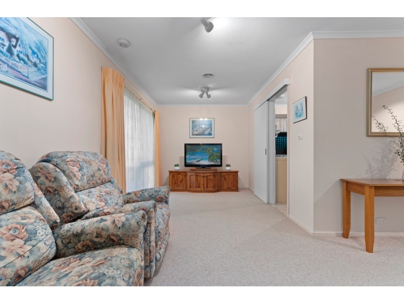 2 Tenby Court, Craigieburn VIC 3064