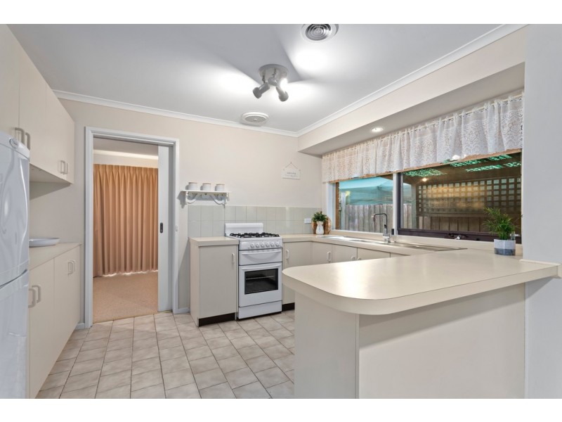 2 Tenby Court, Craigieburn VIC 3064