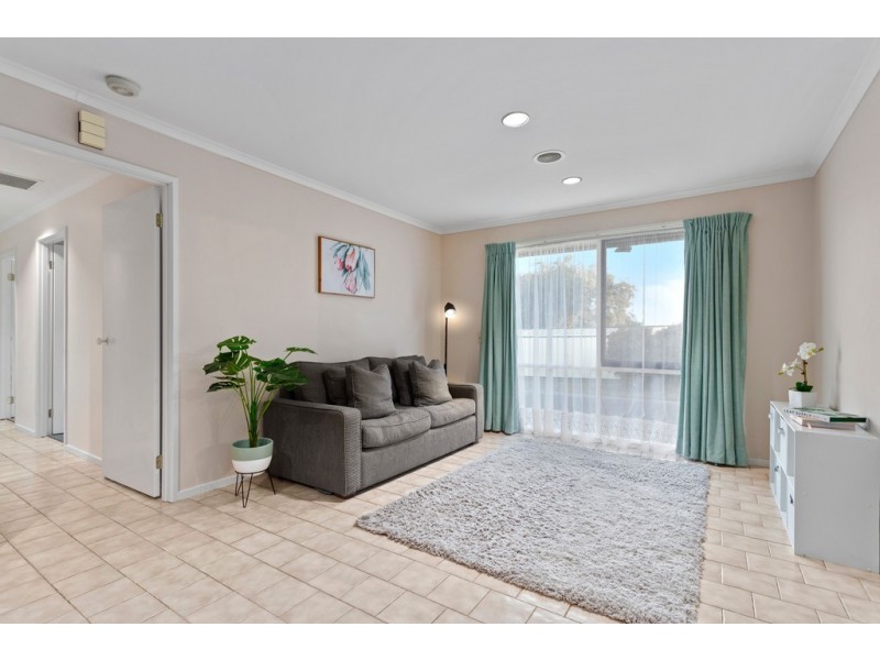 2 Tenby Court, Craigieburn VIC 3064