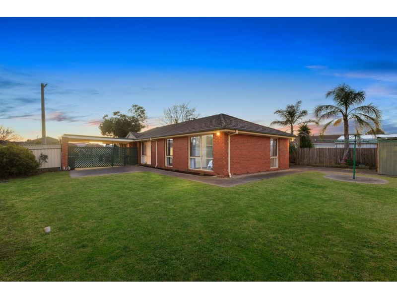 2 Tenby Court, Craigieburn VIC 3064
