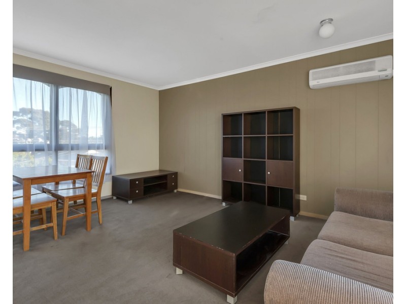 8C Oxley Avenue, Bundoora VIC 3083