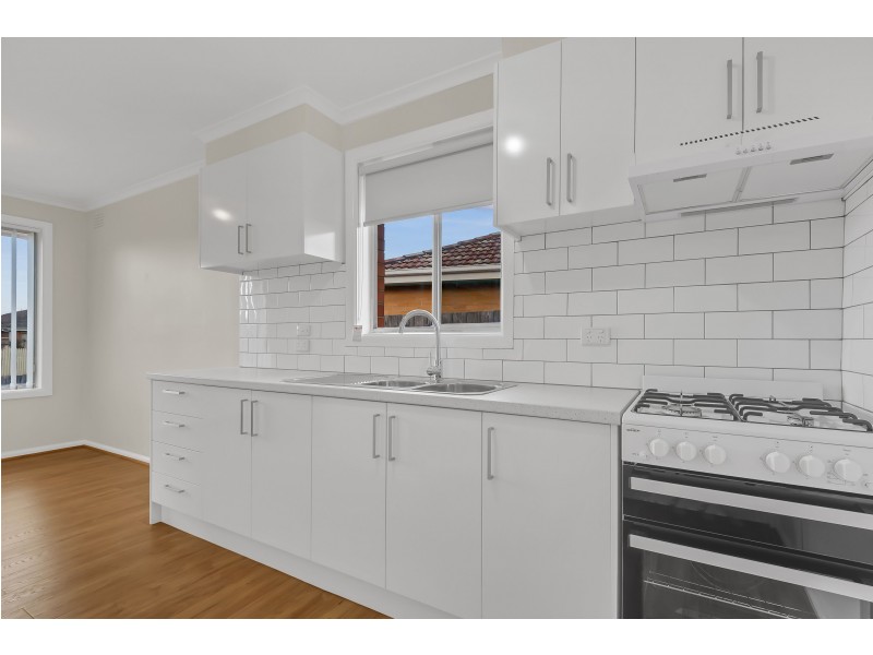 15 Valerie Street, Lalor VIC 3075