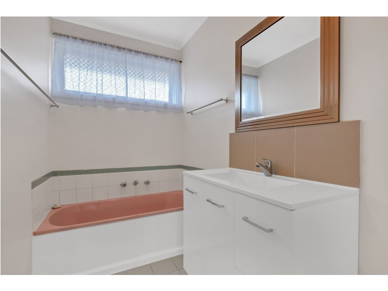 15 Valerie Street, Lalor VIC 3075