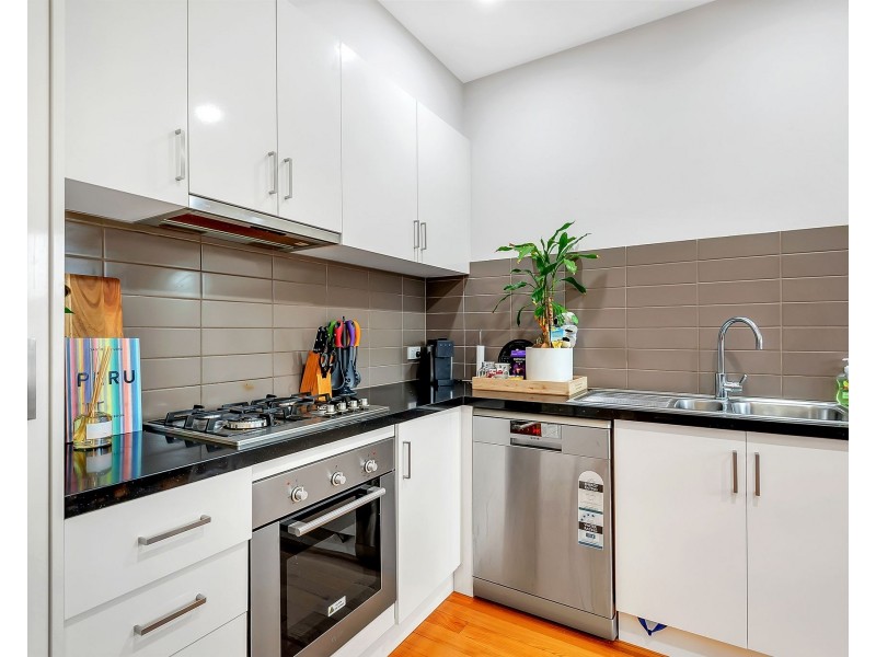 5/86-88 Royal Parade, Reservoir VIC 3073