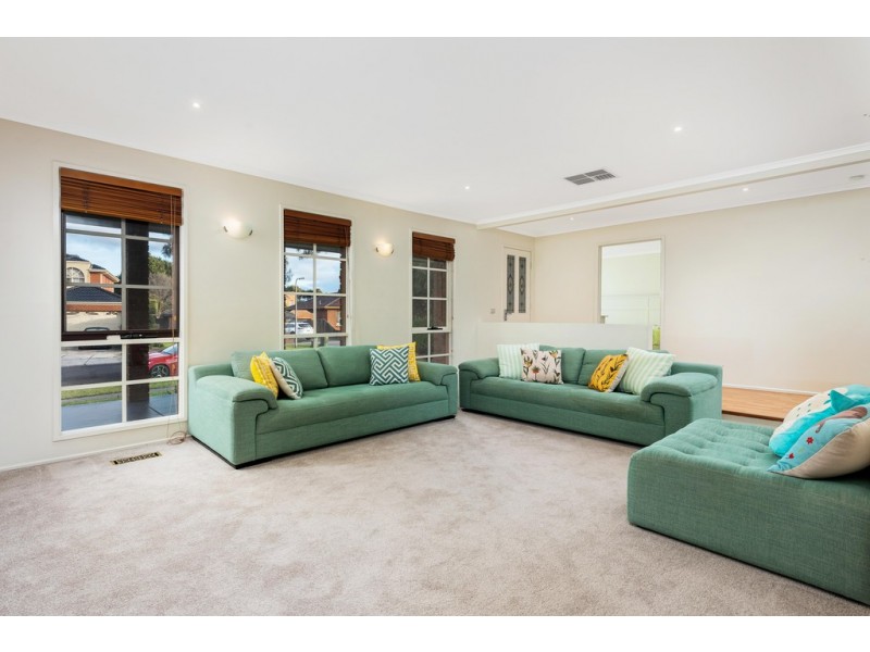 20 Azalea Avenue, Mill Park VIC 3082