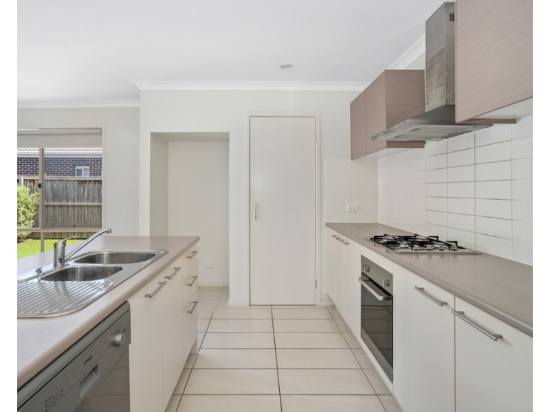 12 Refuge Place, Doreen VIC 3754