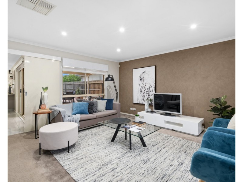 56 Benaroon Drive, Lalor VIC 3075