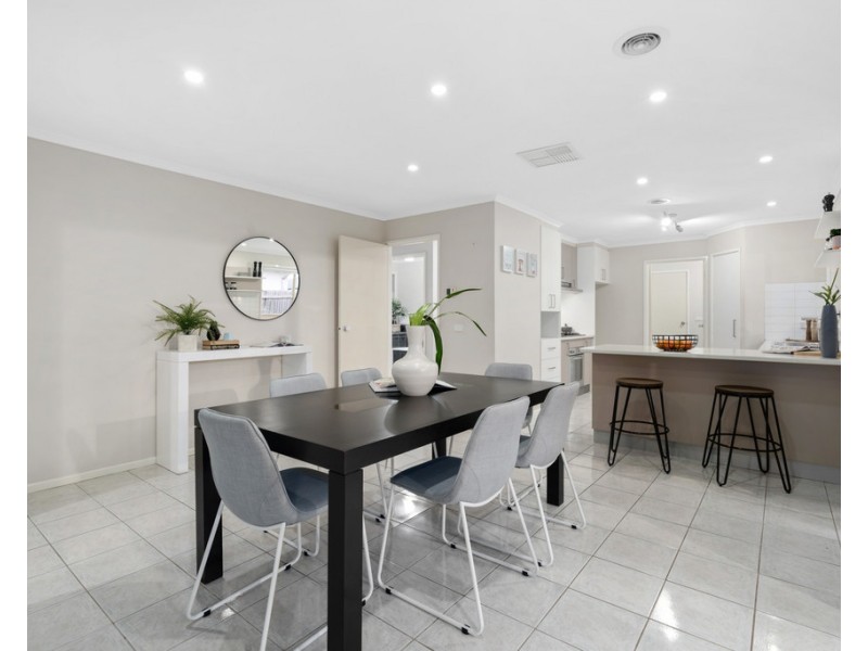 56 Benaroon Drive, Lalor VIC 3075