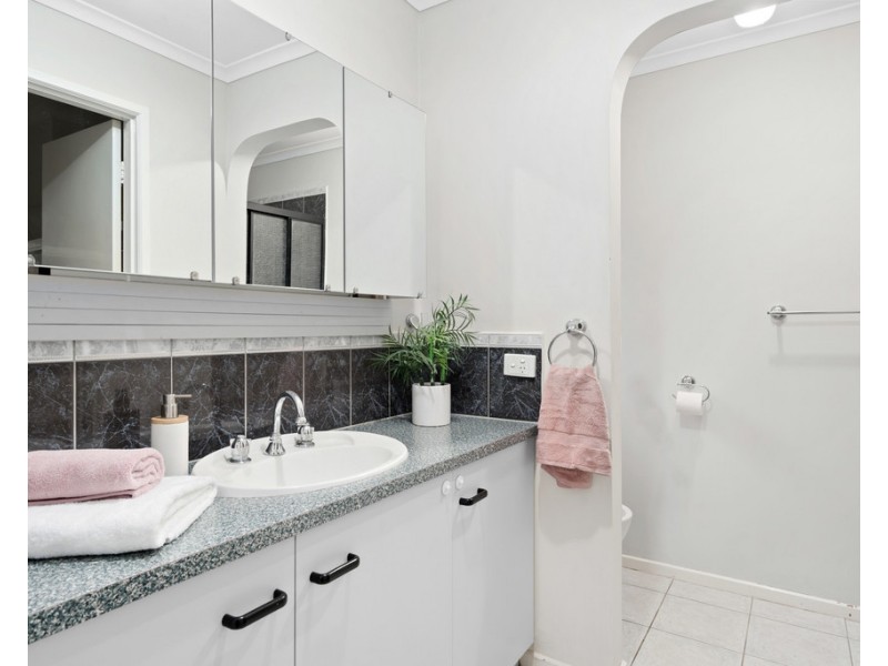 56 Benaroon Drive, Lalor VIC 3075