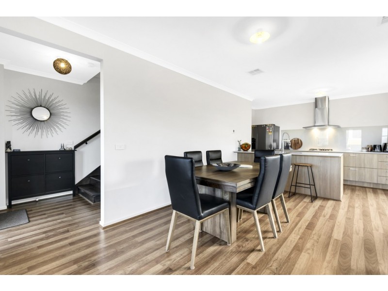 16 Macedon Parade, Wollert VIC 3750