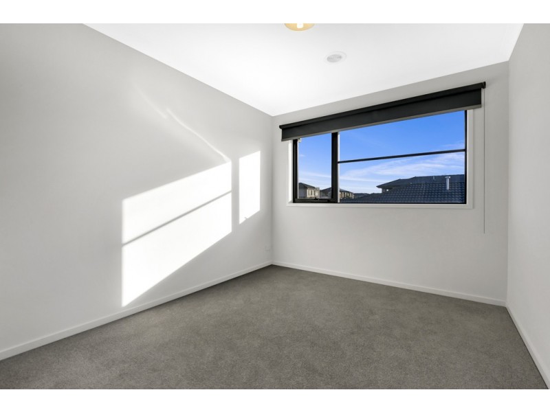 16 Macedon Parade, Wollert VIC 3750