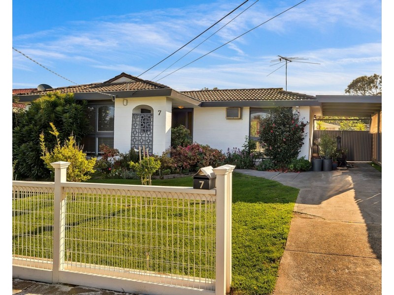 7 Landbury Drive, Bundoora VIC 3083